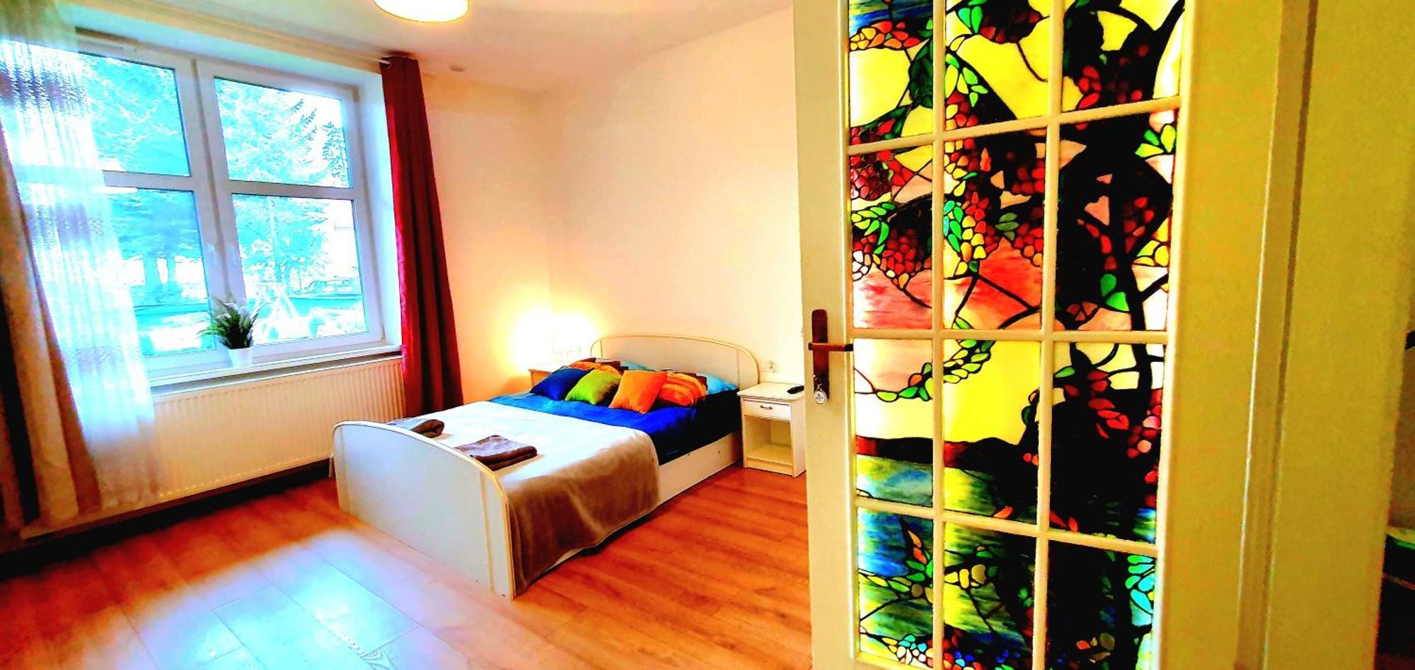 Slowianska 4 *