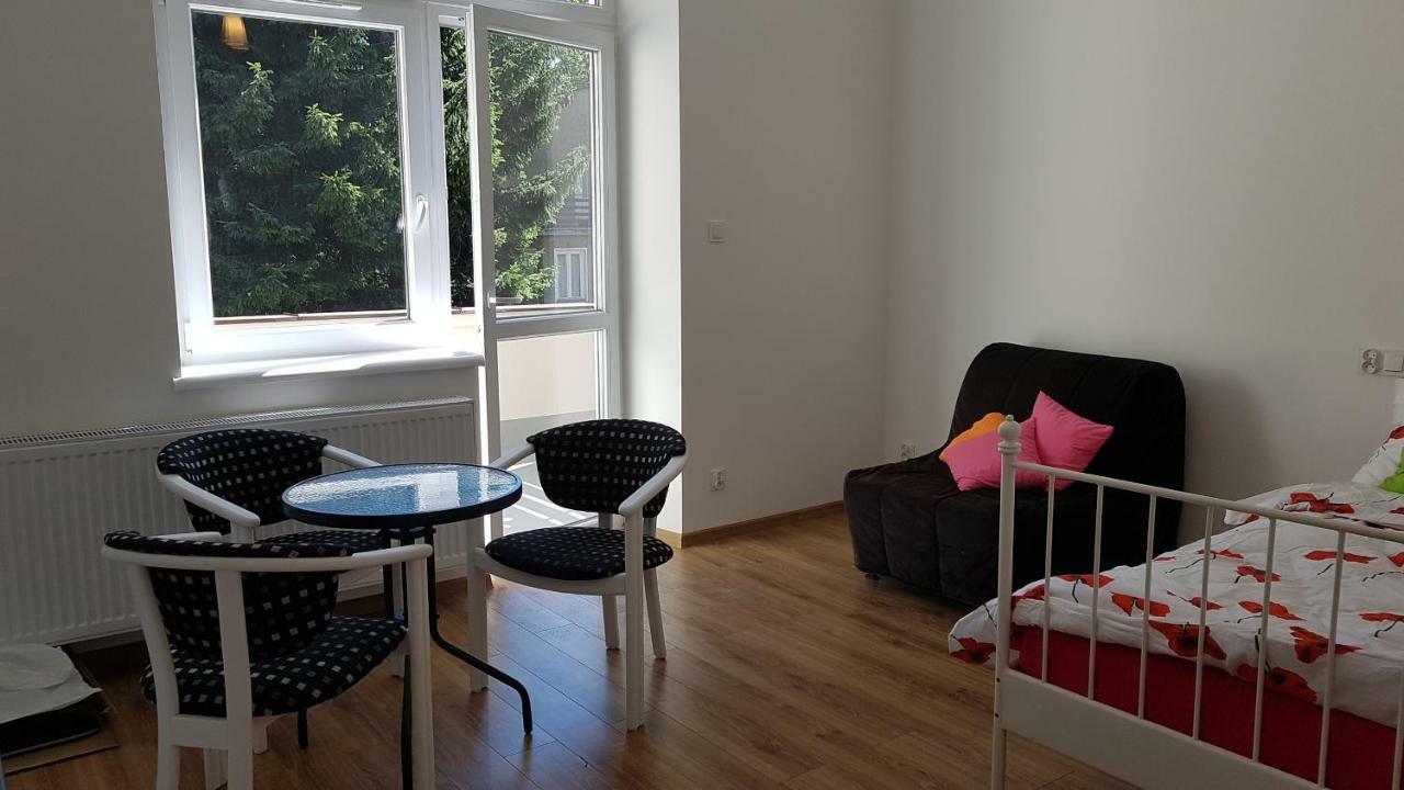 Słowiańska 4 *
